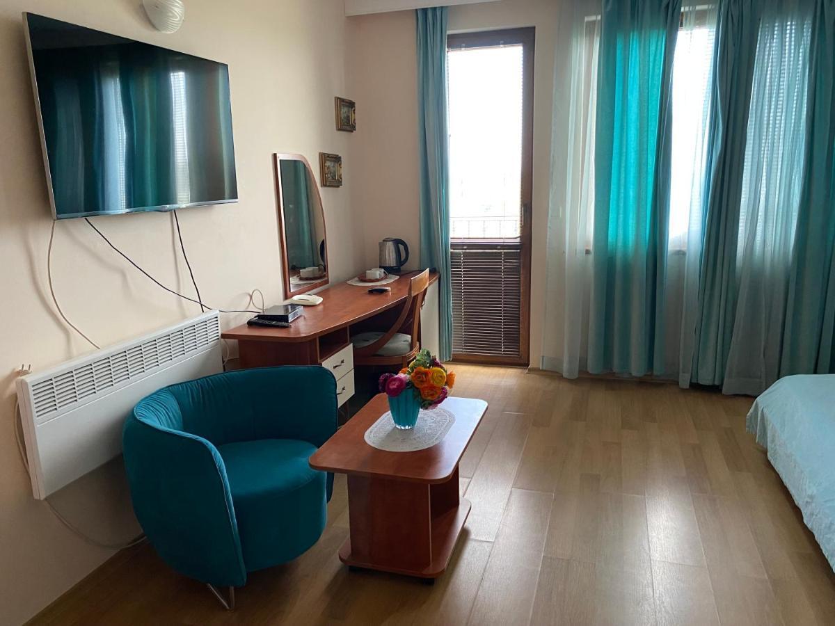 Guest House Golden Flake 4Km From Bolata Beach Bŭlgarevo Exterior photo