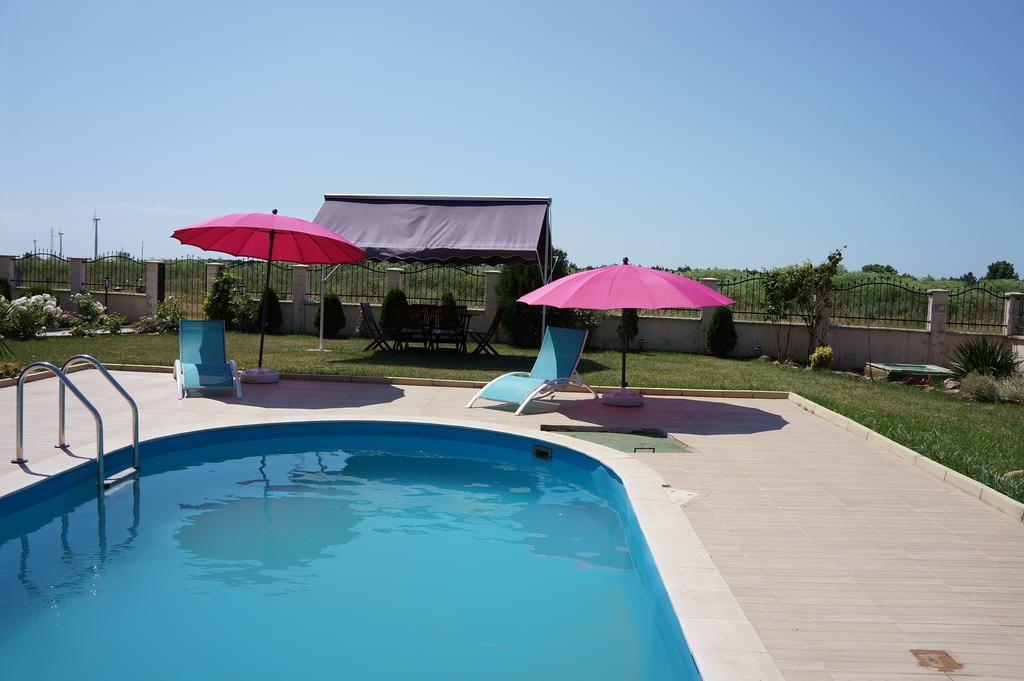 Guest House Golden Flake 4Km From Bolata Beach Bŭlgarevo Exterior photo